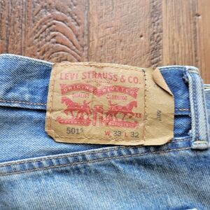 Mens Levi's 501 distressed jeans 33"